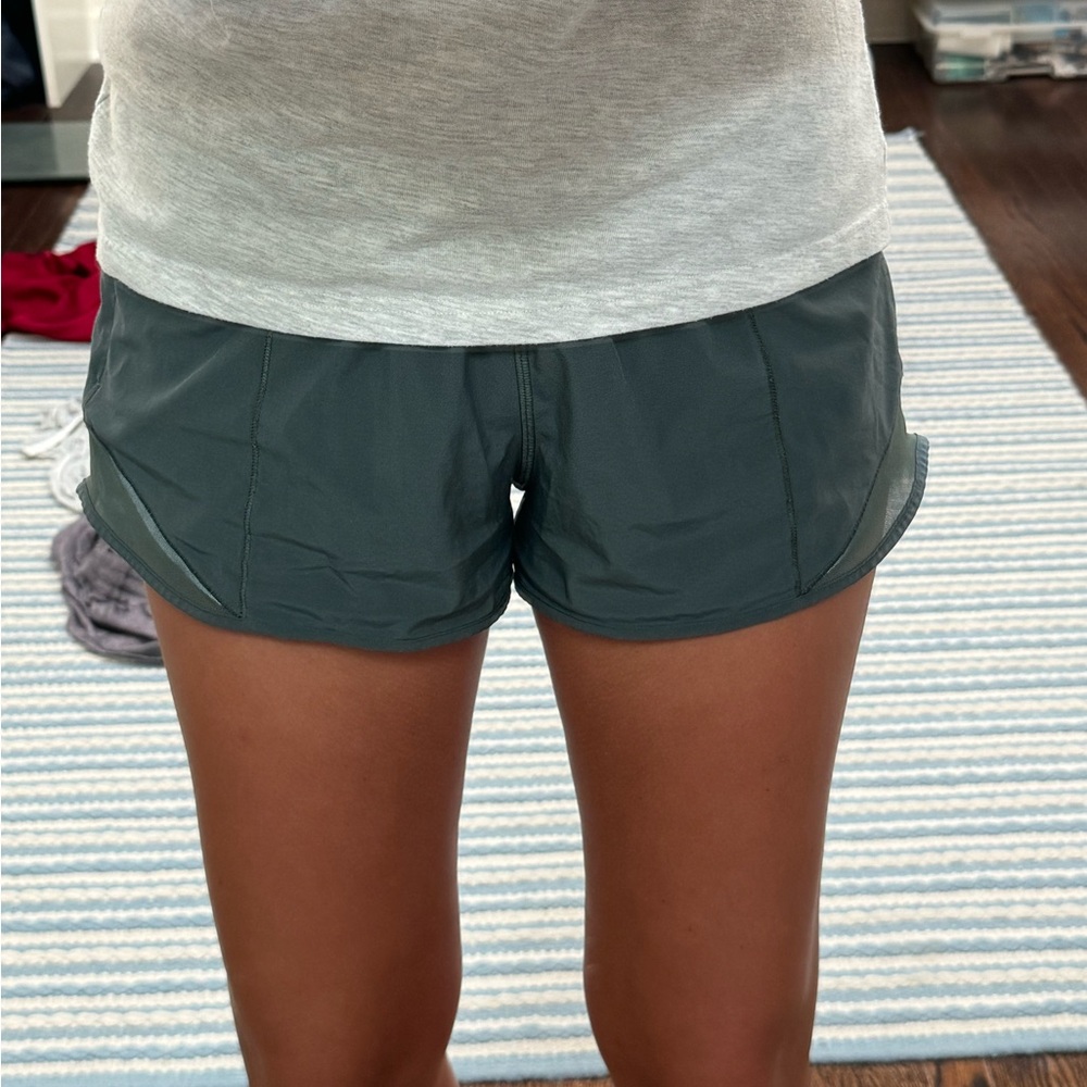 lululemon hotty hot shorts, 2.5 LOW RISE size 8